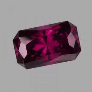 Garnet Radiant 3.72 carat Purple Photo