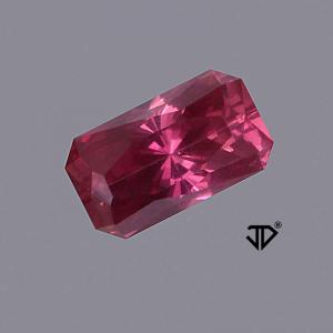 Sapphire Radiant 1.46 carat Red Photo