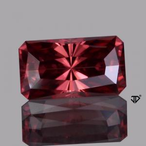 Zircon Radiant 1.96 carat Pink Photo