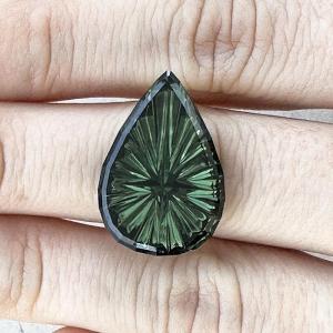 Sapphire Pear 13.18 carat Green Photo