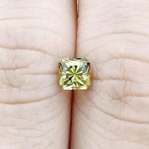 Sapphire Square 0.74 carat Yellow Photo
