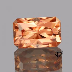 Zircon Radiant 4.09 carat Orange Photo