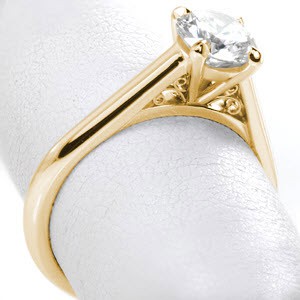 Elegant yellow gold filigree engagement rings in San Antonio, Texas.